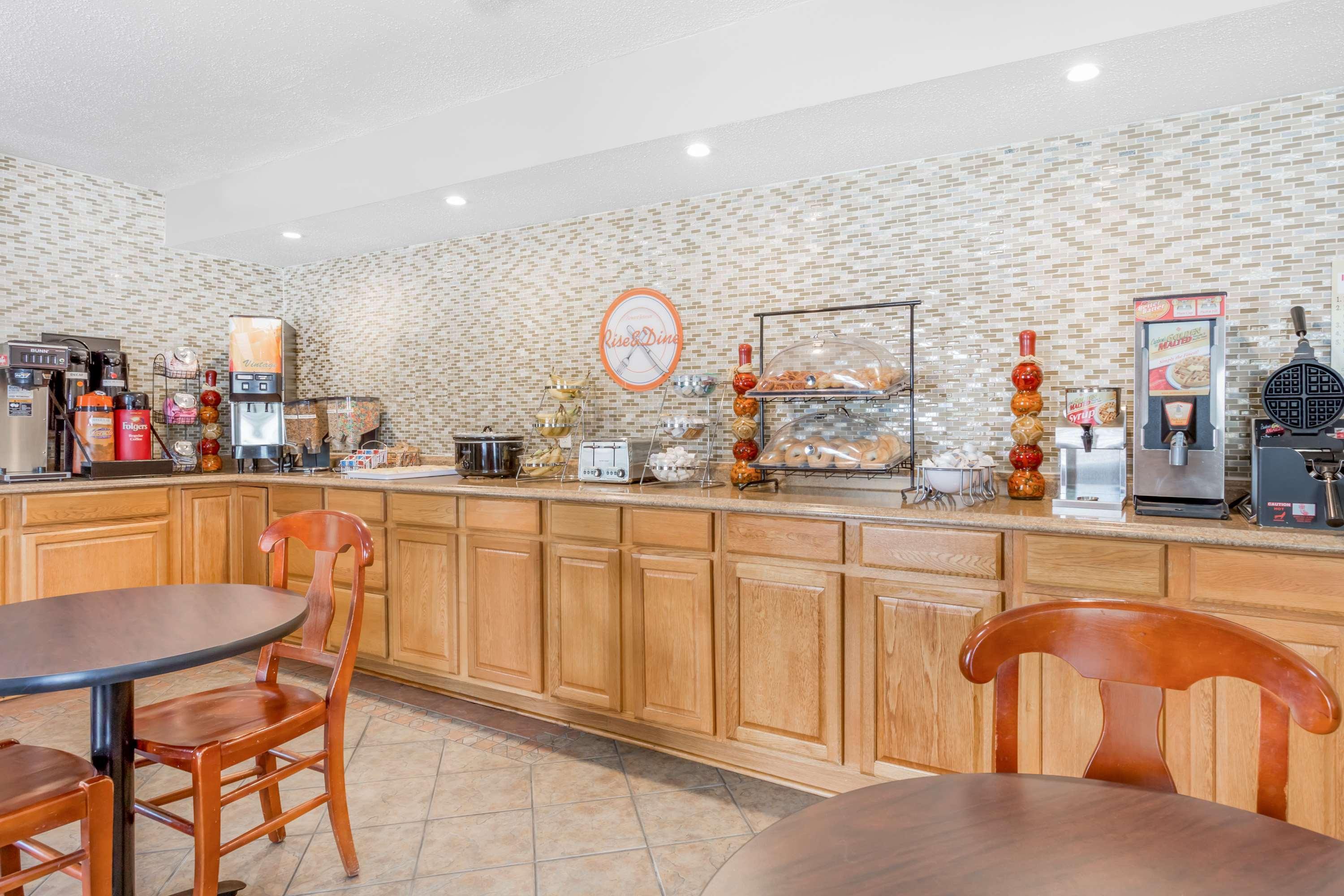 Surestay Hotel By Best Western Manning Esterno foto